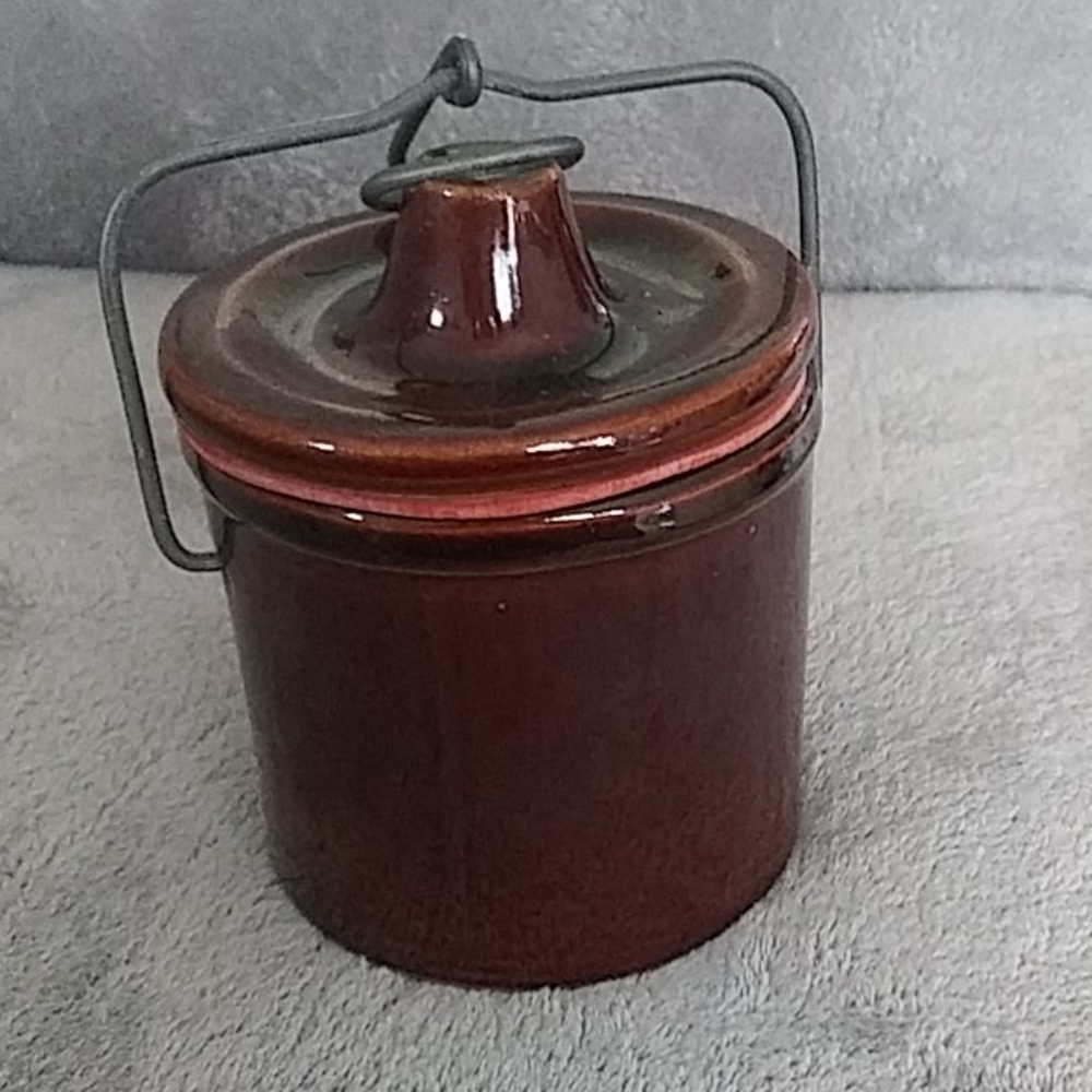 Ceramic stoneware jar
